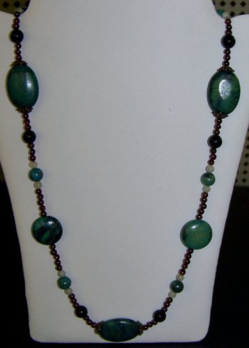 22" GARNET & CHRYSOPHASE NECKLACE