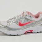 KIDS NIKE DART 8 WHITE SILVER PINK PRICED RIGHT RUN SIZE 3.5