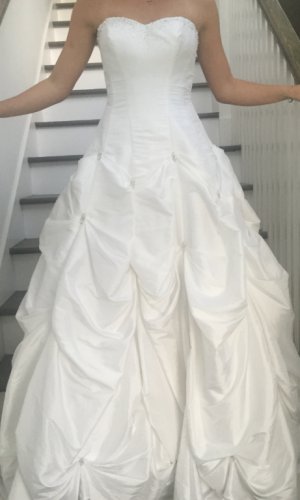 David Bridal White Satin Size 6