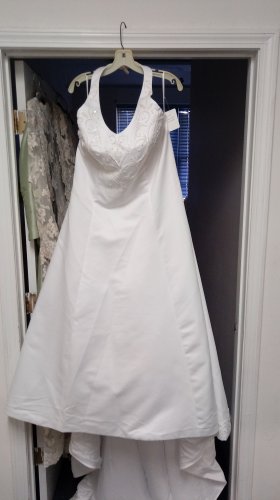 Size 22 white halter top  8038