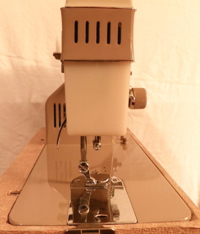 Restored Vintage Nelco Zigzag Sewing Machine - made in Japan