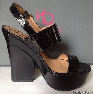 NEW Authentic KESLI DAGGER Brooklyn Holly Black Patent Sandals (Size 7 M)