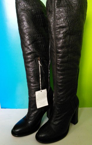 NEW Authentic UGG COLECTION CALANDRA CROCEFFECT LEATHER KNEE BOOTS (Size 5)