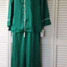 NWT Natori Private Luxuries In Emerald Green "Charm" (Size S) - MSRP $150.00