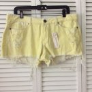 NWT Blank NYC  Yellow over White Denim Little Queenie Jean Short Msrp$78 Sz. 31