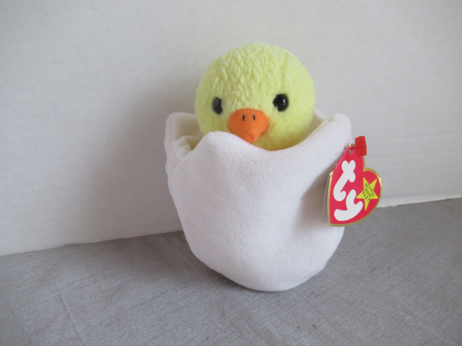 Ty Original Beanie Baby Eggbert plush chick DOB April 10, 1998