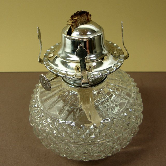 Lamplight Farms Austria Heavy Cut Glass Oil Lamp 1985