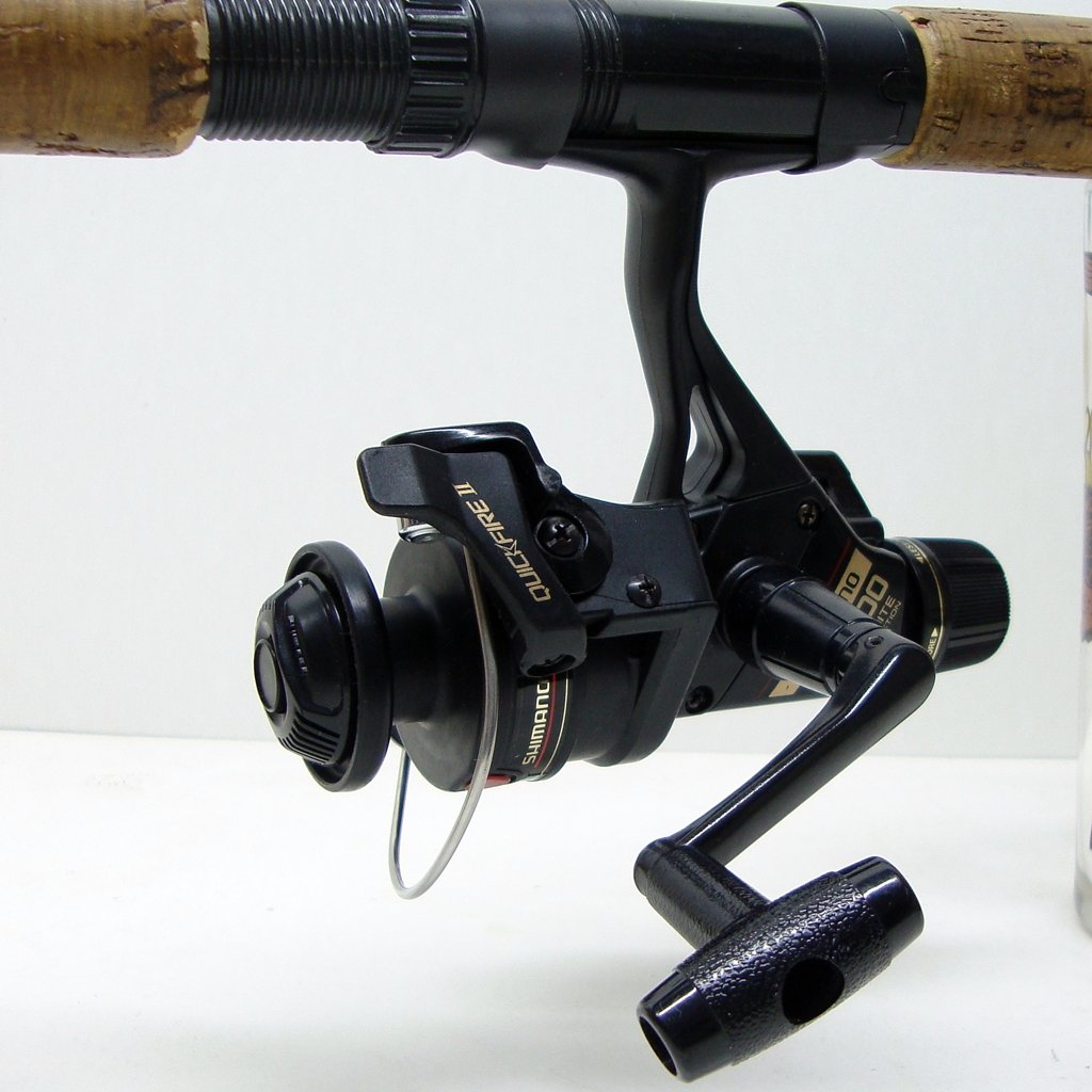 Shimano FX200 QuickFire2 Fishing Reel ( very clean)