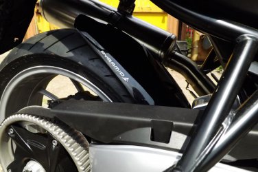 BMW F800GT (13+) Hugger: Gloss Black 074258B