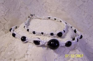 J10- Black and White Set.