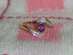 10K Yellow Gold Ring with Amethyst & Diamonds Gemstones