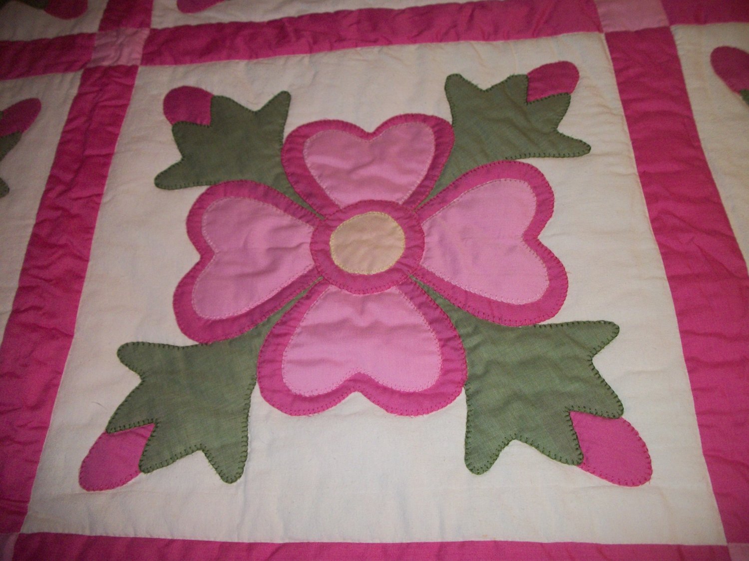 handmade-quilt-ohio-rose-full-queen