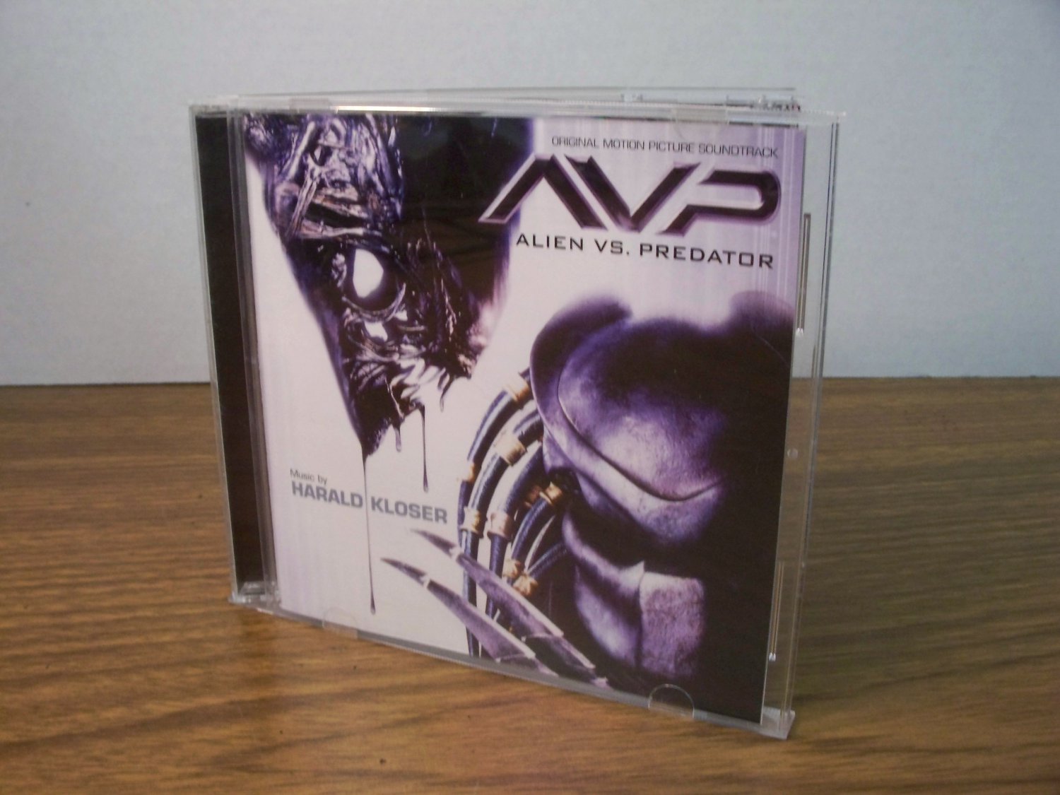 AVP Alien vs. Predator Original Motion Picture Soundtrack *USED*