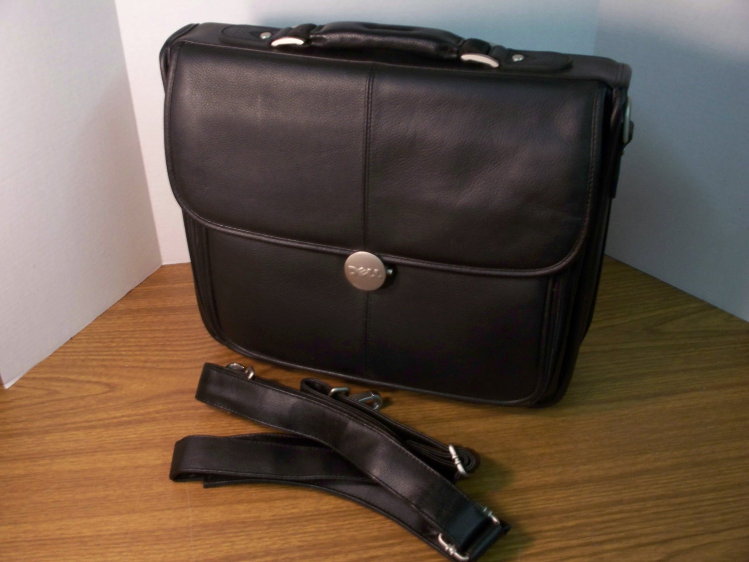 Dell 13" Leather Laptop Carrying Case w/strap *USED*