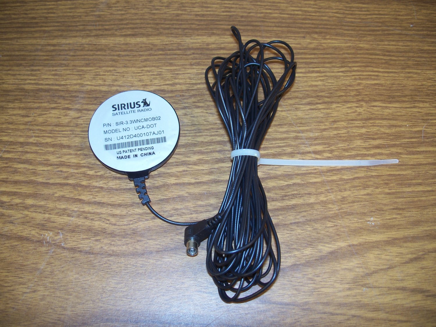 Sirius UCADOT Satellite Radio Car Antenna (SIR3.3WNCMOB02) *USED*