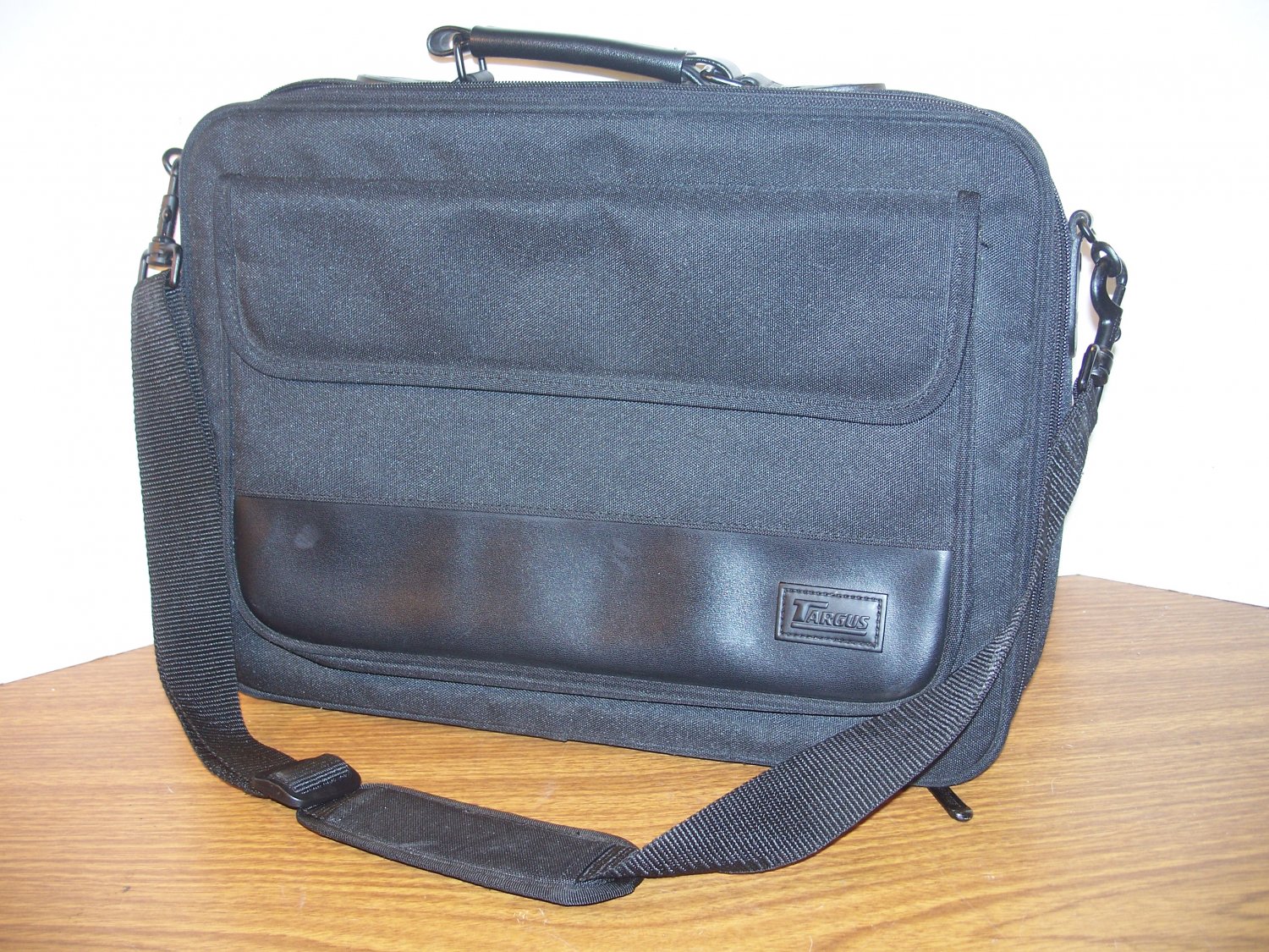 Targus 15" Polyester Laptop Carrying Case (CNO1/OCN1) *USED*