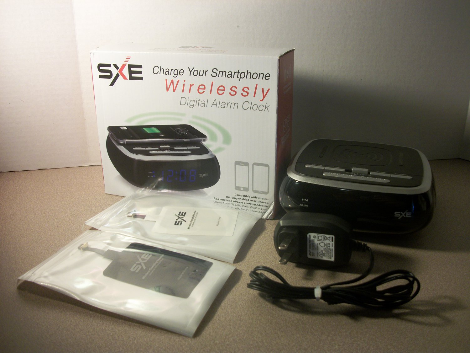 SXE Black Wireless Charging Digital Alarm Clock (SXE87001) *NIB*