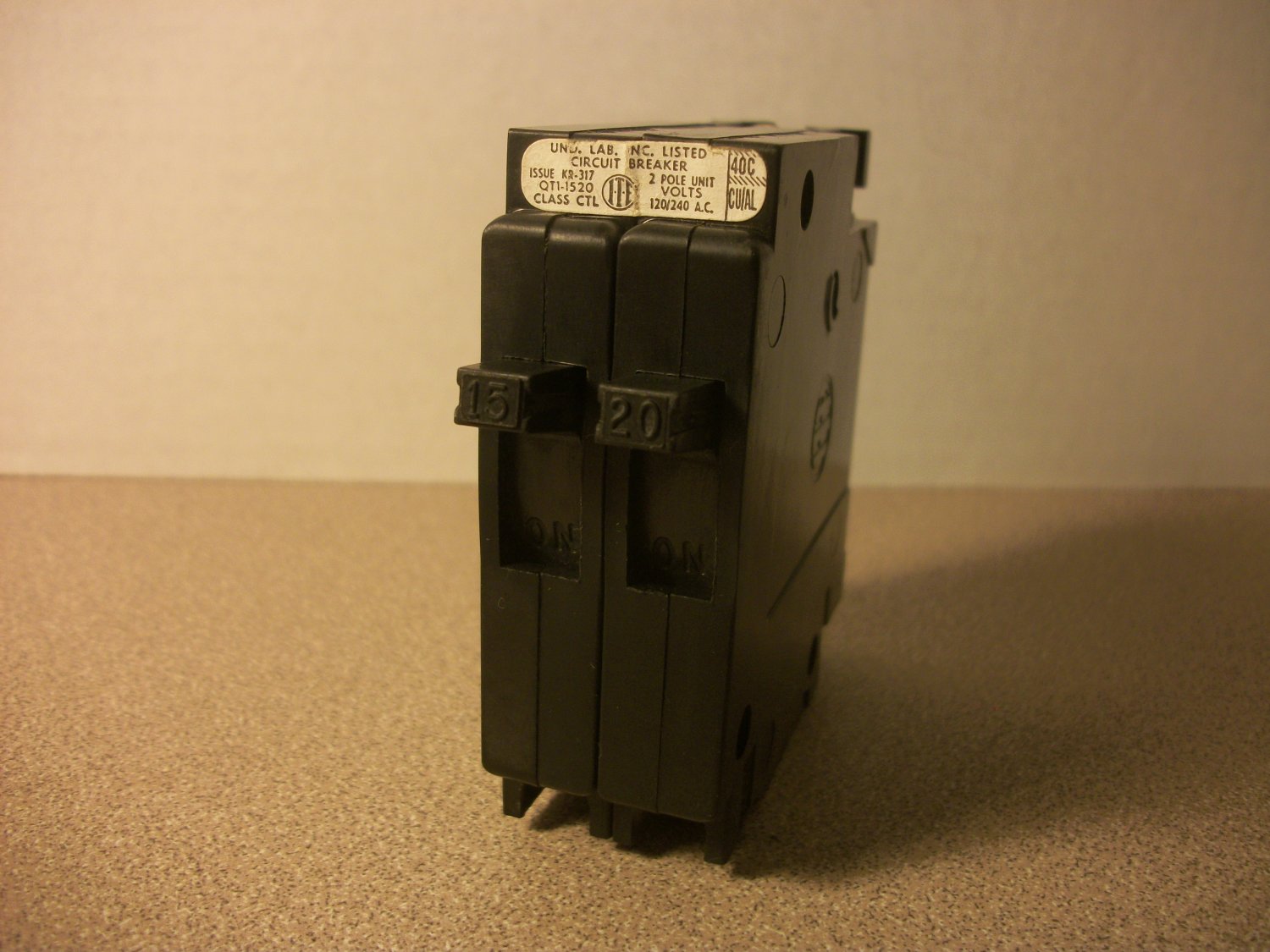 Siemens EQT Tandem Circuit Breaker (QT11520) 15Amp 240Volt 2Pole 10kA