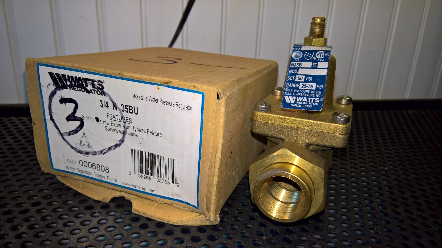 watts-3-4-versatile-water-pressure-regulator-n35bu-nib