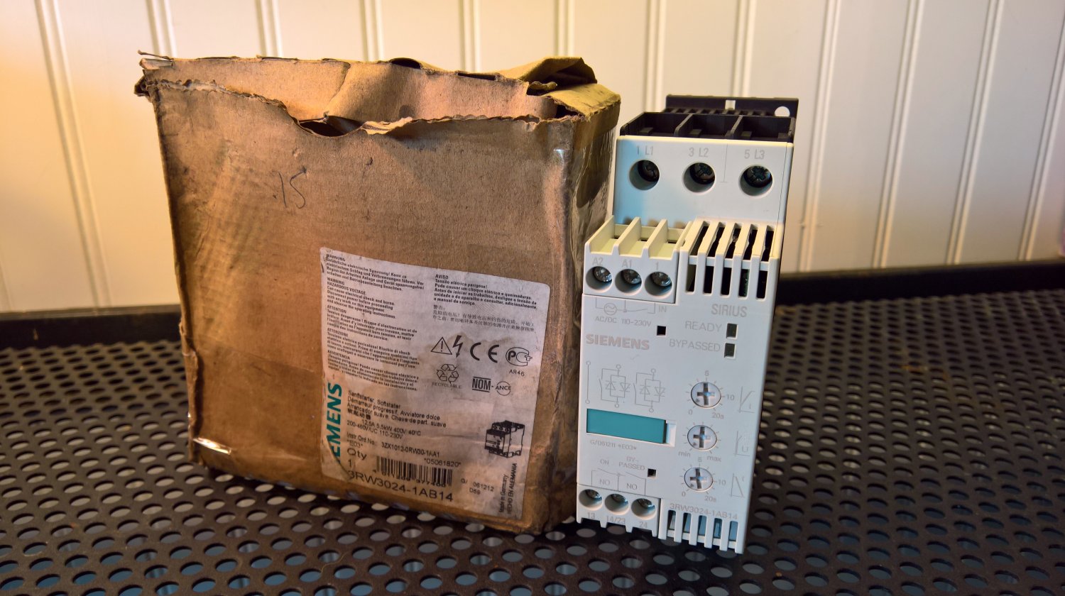 Siemens 5.5kW Soft Starter (3RW3024-1AB14) 12.5Amp 3PH 460Volt 7.5HP *NIB*