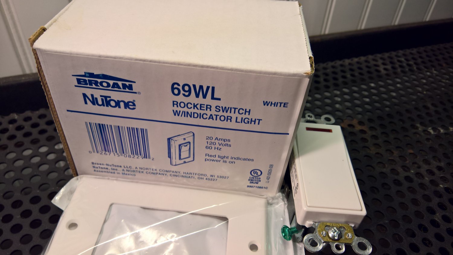 Broan White Rocker Switch w/Indicator Light (69WL) 20Amp 120Volt *NIB*