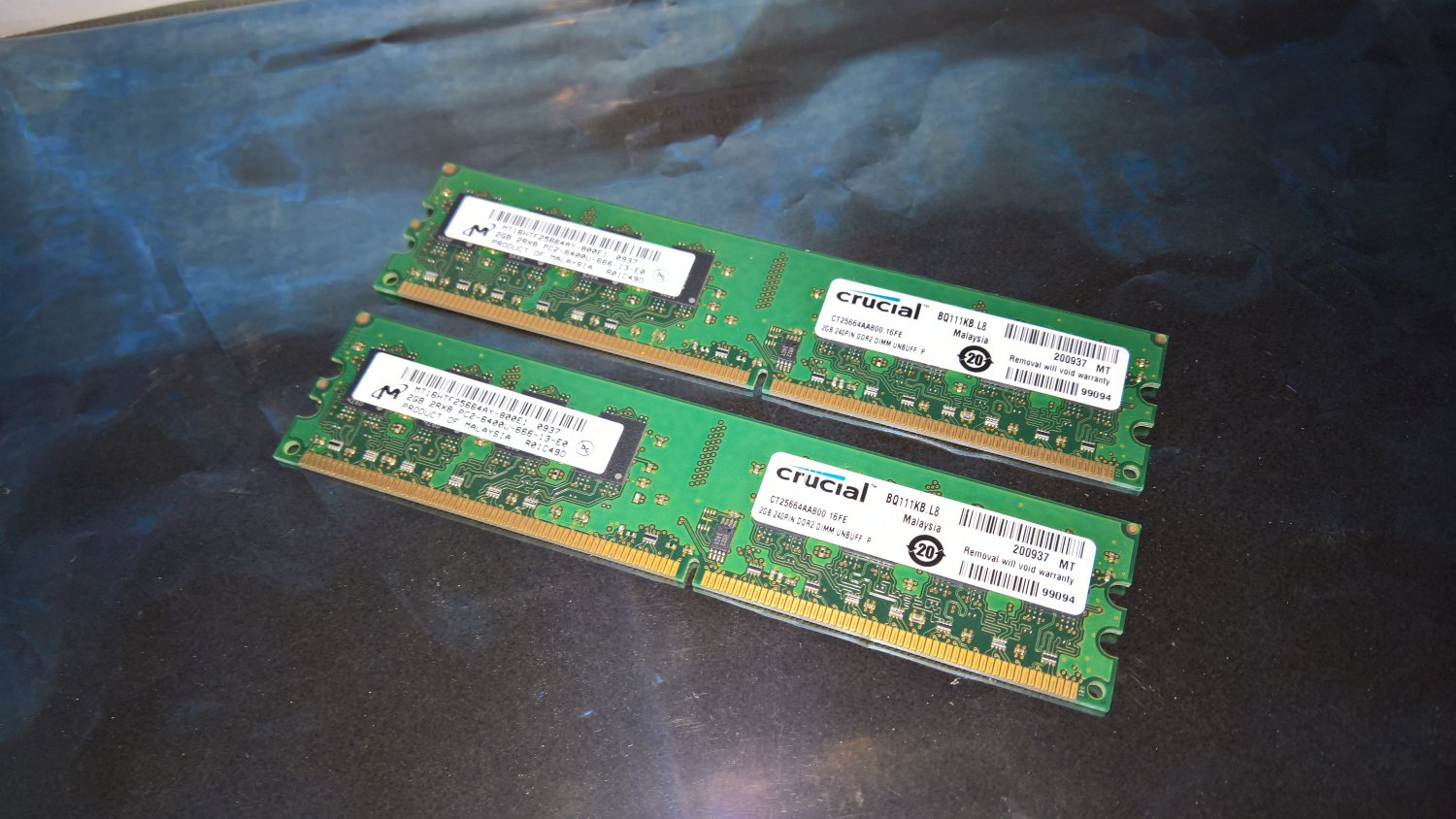 Kit Mémoire Crucial 4 Go (2x2 Go) DDR2 800 MHz PC2-6400 - Pour PC De Bureau