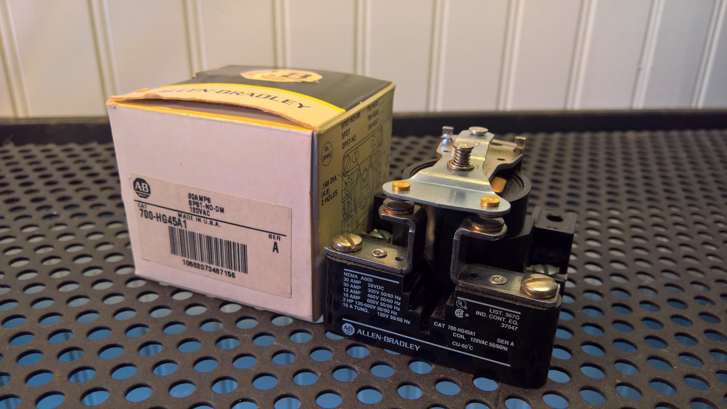 AllenBradley General Purpose Relay (700HG45A1) 30Amp 120VCoil *NIB*