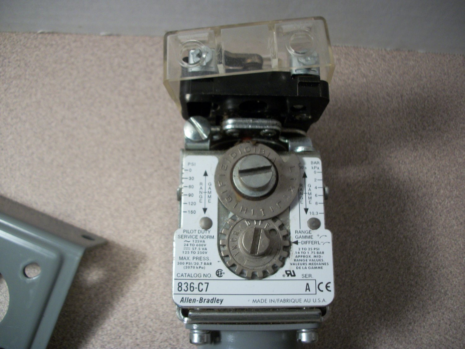 AllenBradley Pneumatic Pressure Control Switch (836C7) 300PSI 20.7Bar