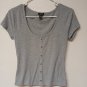 Rue 21 Gray Cropped Button Shirt Small (EC-A19)