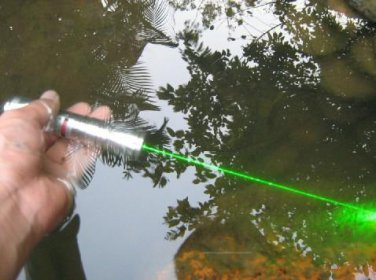 10mw Waterproof Silver Sheen Green Laser Pointer Gadget (battery included)