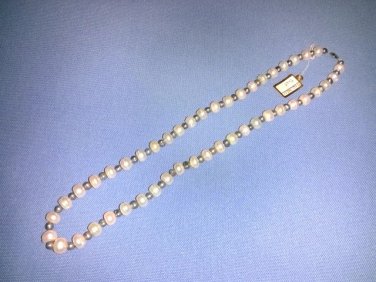 Necklace pearl