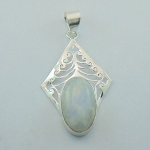 Handcrafted Stunning rainbow Moonstone  925 Silver Jewelry Pendant P-1103L5