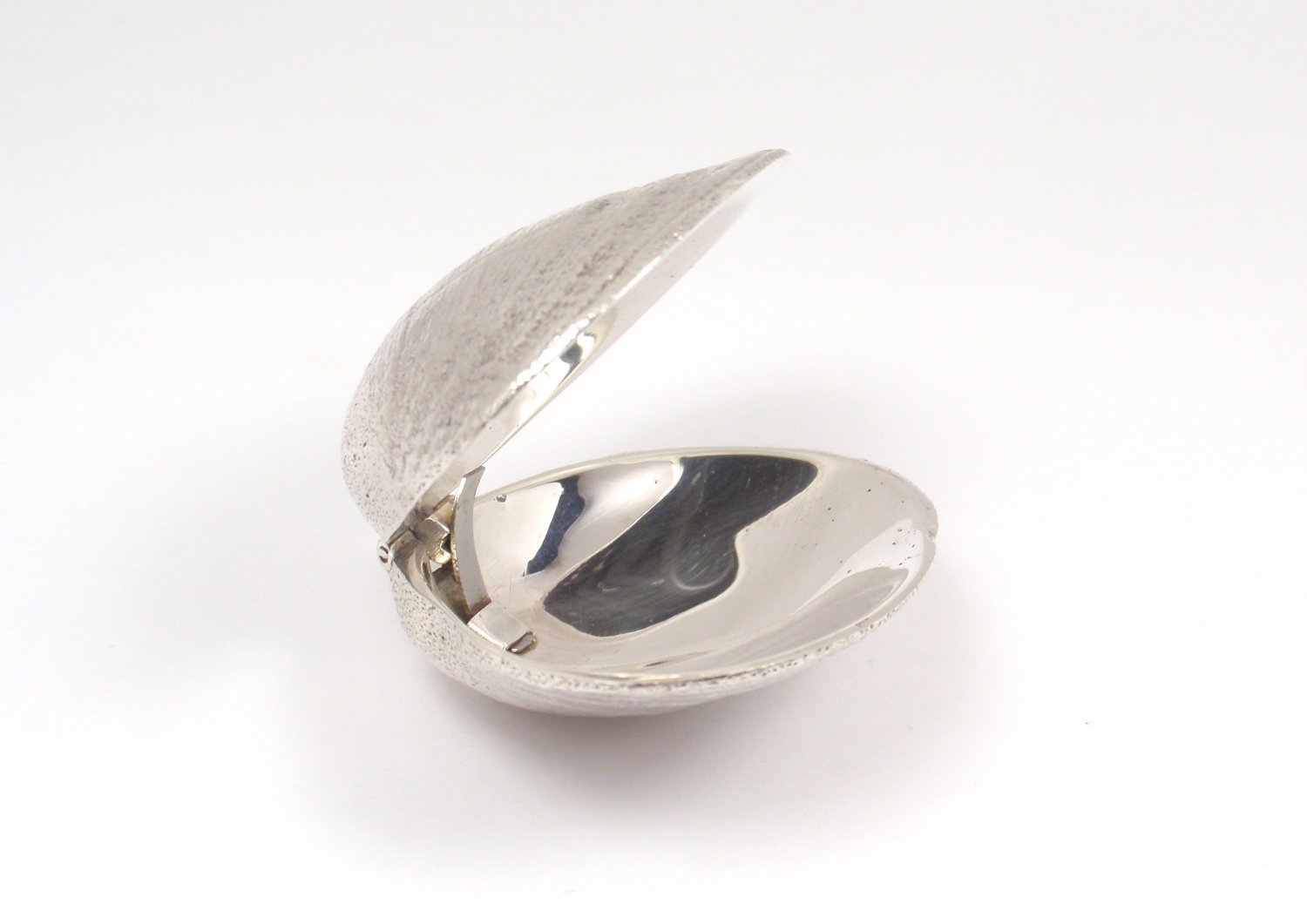 Rare Vintage Tiffany & Co Sterling Silver Clam Shell Pill Box Portugal