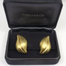 Rare Vintage Tiffany & Co Picasso 18K Gold Hammered Leaf Earrings ITALY w/box