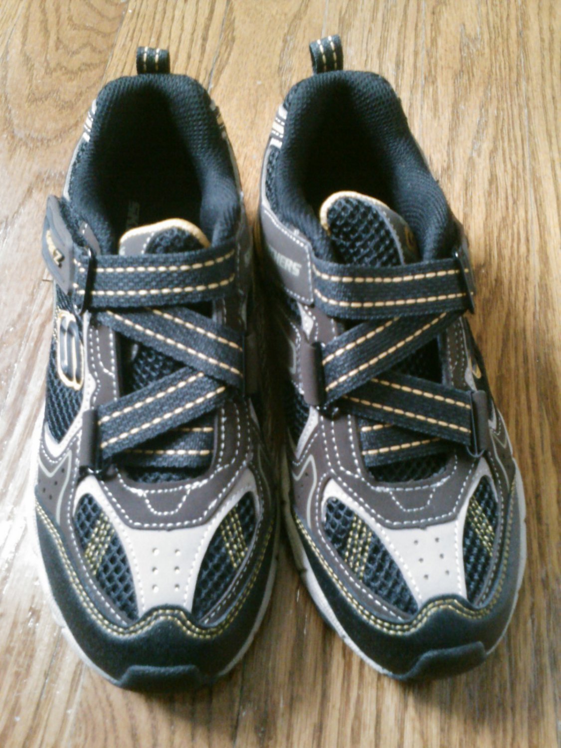 boys skechers size 2