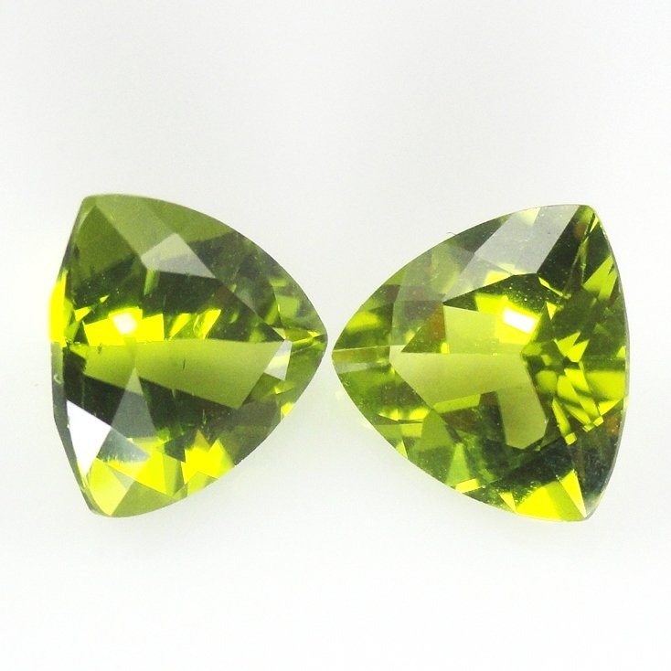 Natural Peridot AAA Quality 5 mm Faceted Trillion 2 pcs pair