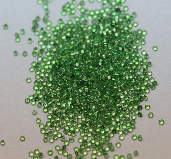 Natural Tsavorite - 1.75mm Calibrated Cut Round  75 Pieces Lot Top Quality  Green Color- Gemstone