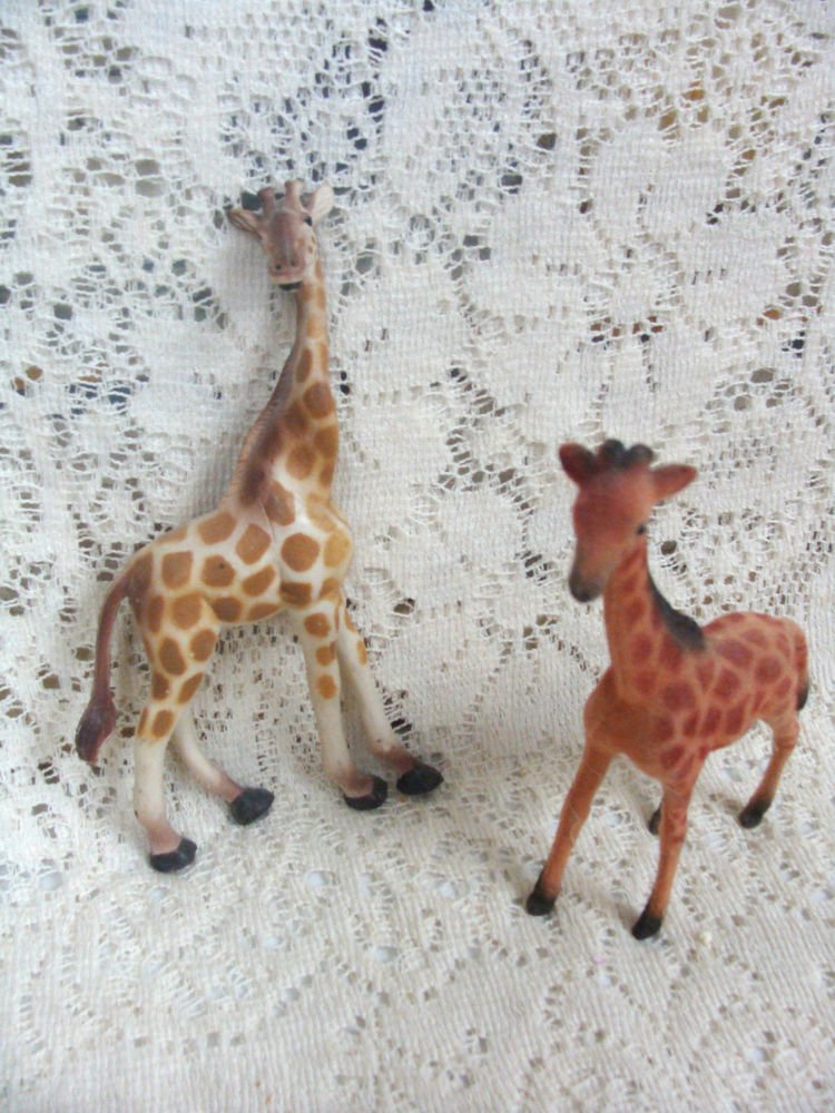 Giraffe Collectible Figurines Set of (2)