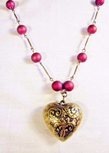 N1 - Purple beaded necklace with heart pendant
