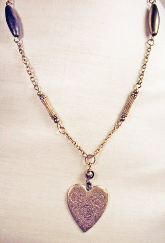 N23 - silver beaded necklace