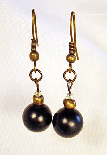 E8 - black beaded earrings