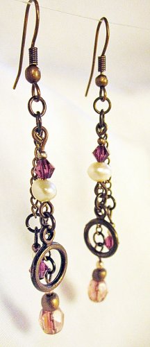 E12 - purple & pearl beaded earrings