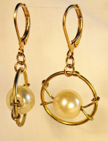 E14 - pearl beaded earrings