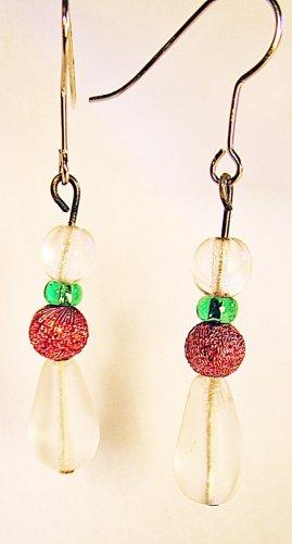 E30 - red & green beaded earrings