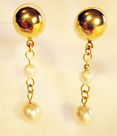 E36 - pearl beaded earrings