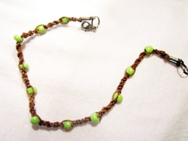 AB11 - green knotted bracelet