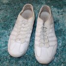 Womens white low top running cross training shoe Skechers jogging shoe SZ11