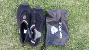 SOFSOLE WATER SHOES POOL BEACH SWIM SURF SHOE Black Mesh surfboard shoe  9/10 US