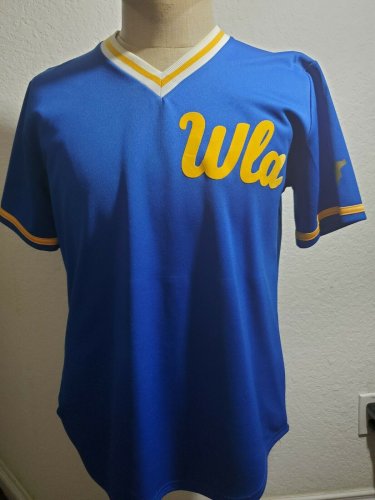 Goon Caps Sleeve Soccer Jersey PRE-OWNED CONDITION MEDIUM