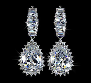Duchess 's love Water Drop Shaped CZ Earring White Gold Plated